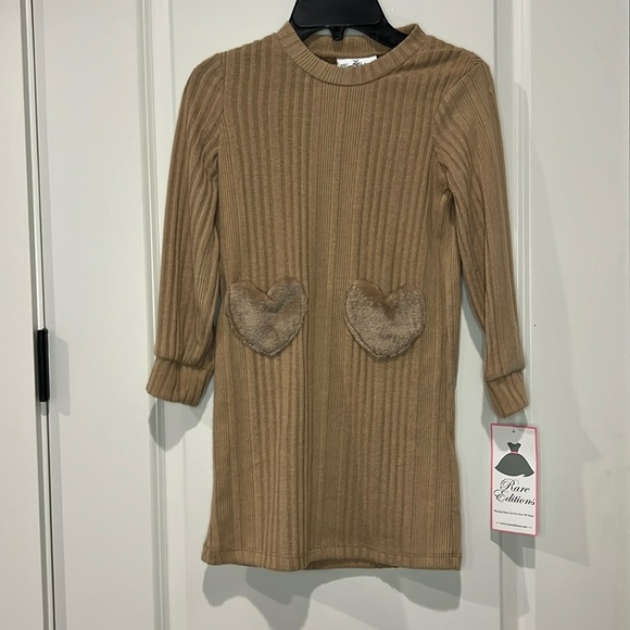 RARE EDITIONS TAN LONG SLEEVE SWEATER DRESS WITH HEART POCKETS - Picture 2 of 6